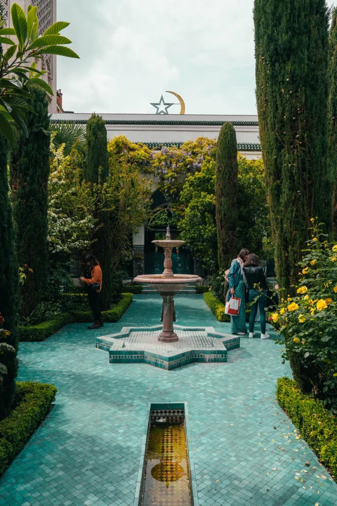 Paris 08