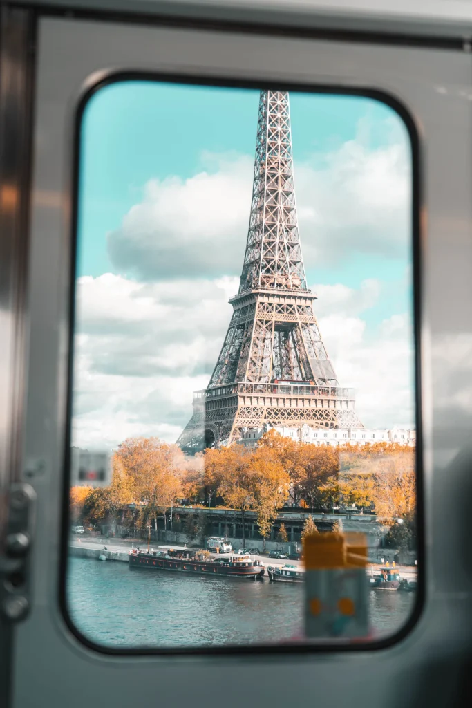 Paris 48