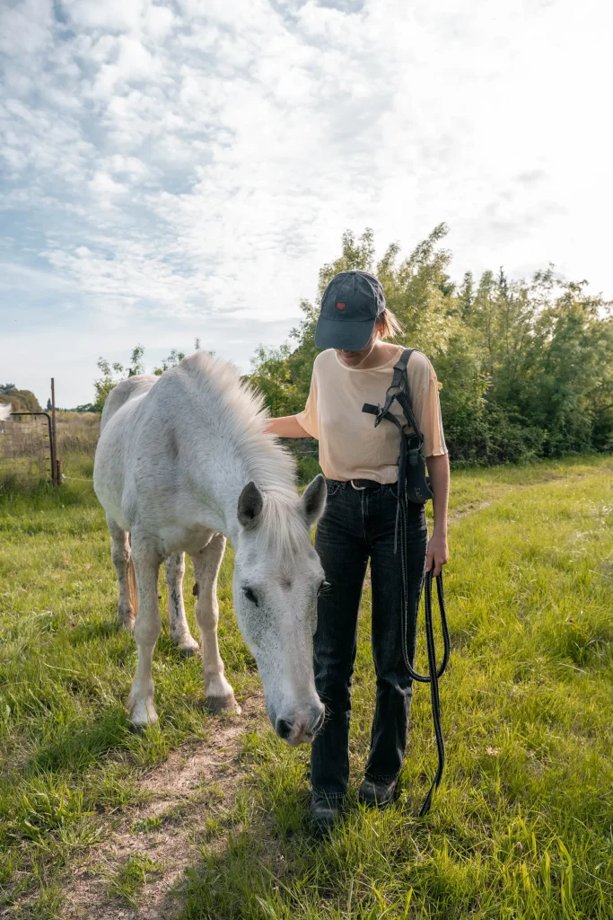 Iris Godin Ostéopathe Animalière – Reportage 03