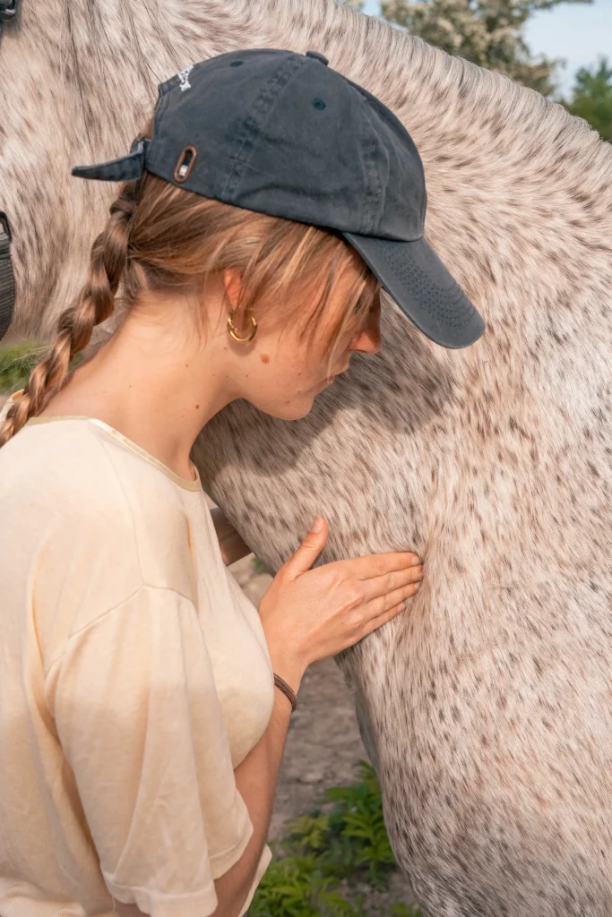 Iris Godin Ostéopathe Animalière – Reportage 04