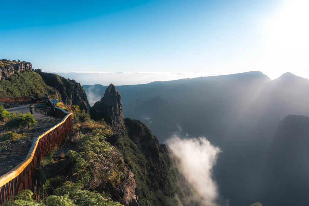 Réunion – 76